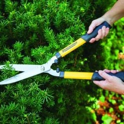 Yardworks® 8" Hedge Shears -Outdoor Haven 2650120 scene2