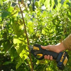 Yardworks™ 20-Volt Cordless Pruner 5 Yardworks™ 20-Volt Cordless Pruner -Outdoor Haven 2673224 SC resize